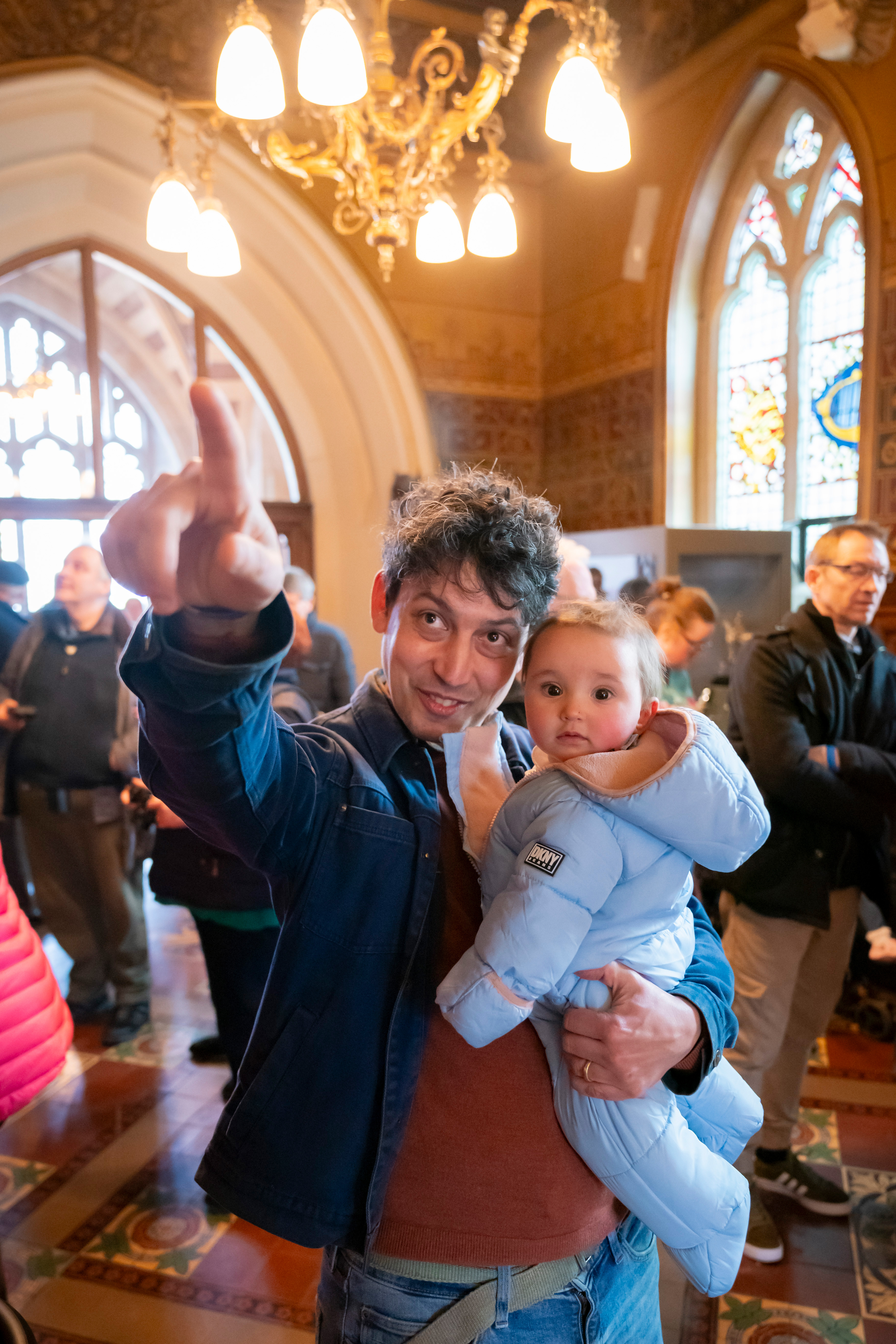 Image: Crowds flock as Rochdale Town Hall reopens to the public